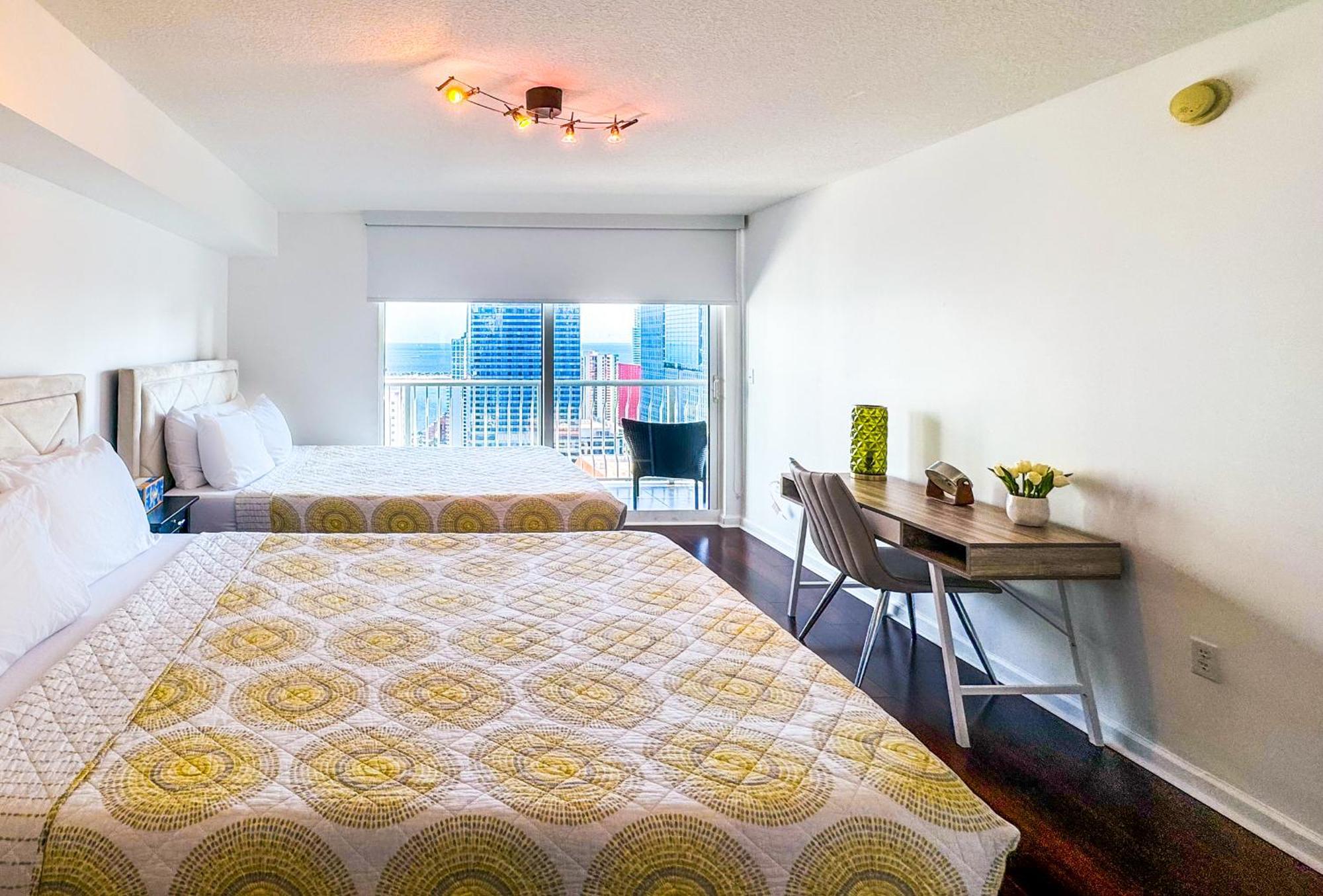 Star Yellow Brickell Apartment *